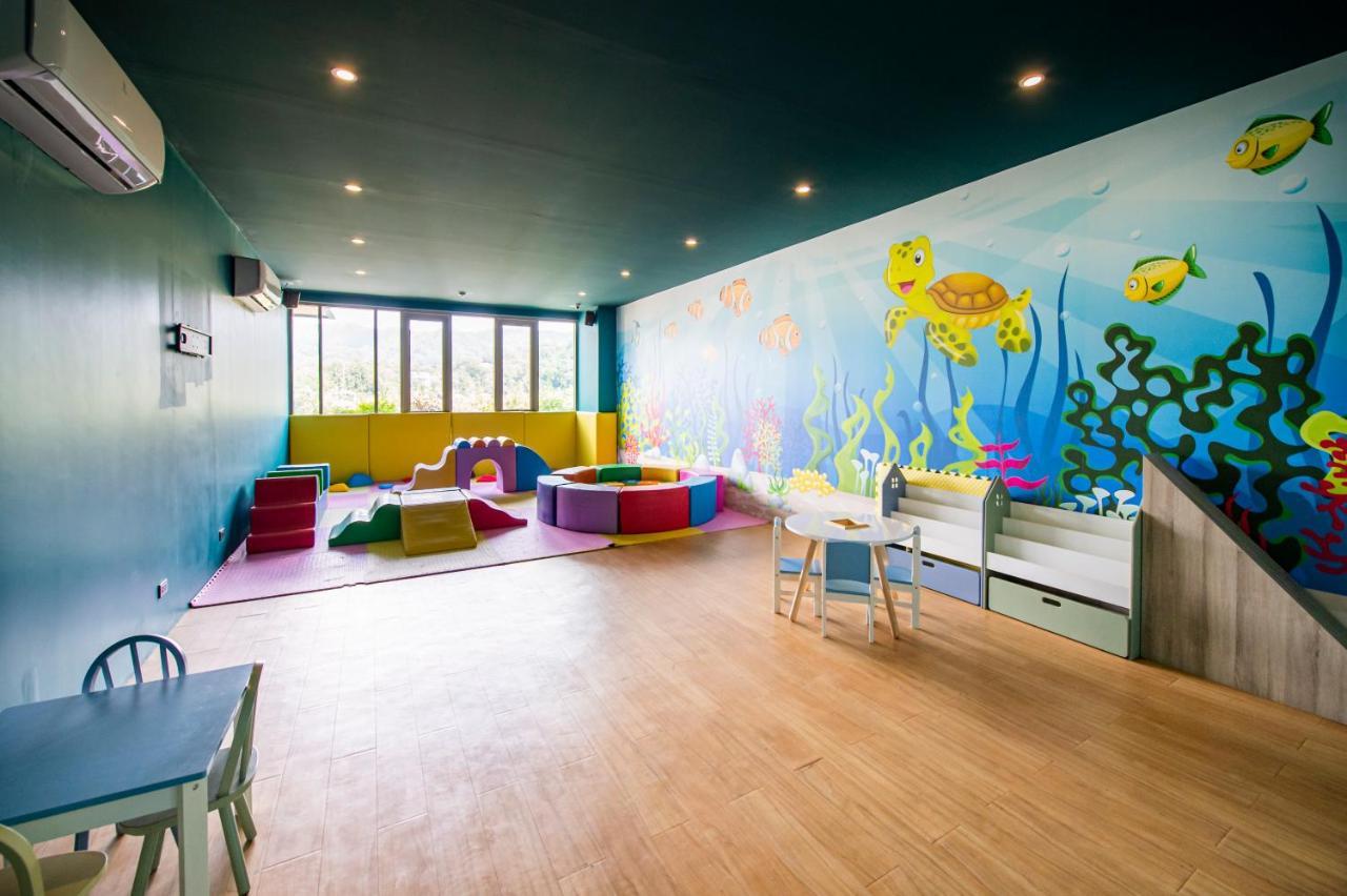 Oceana Resort Kamala Phuket Bagian luar foto